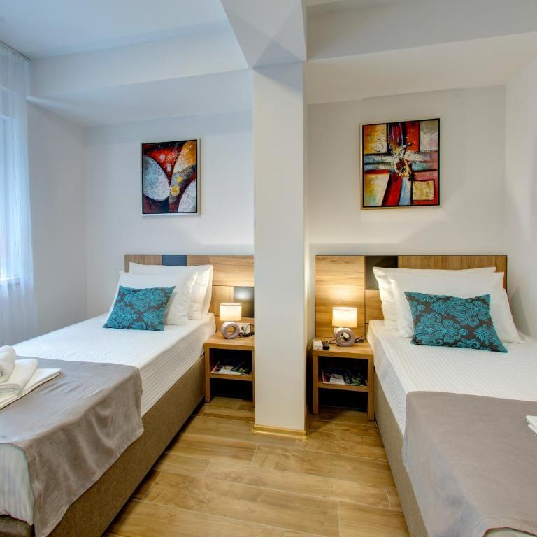 Villa Floris - Twin Room - 1