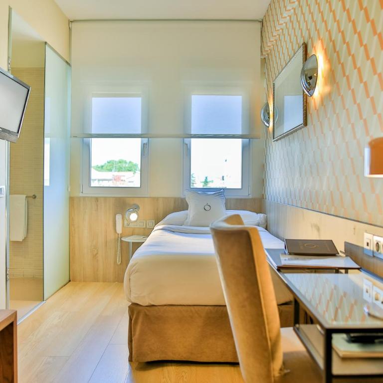 Hotel Opera - Habitación Individual Económica - 2