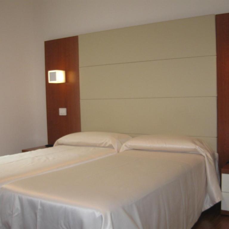 Hotel Mezzaluna - Twin Room - 1