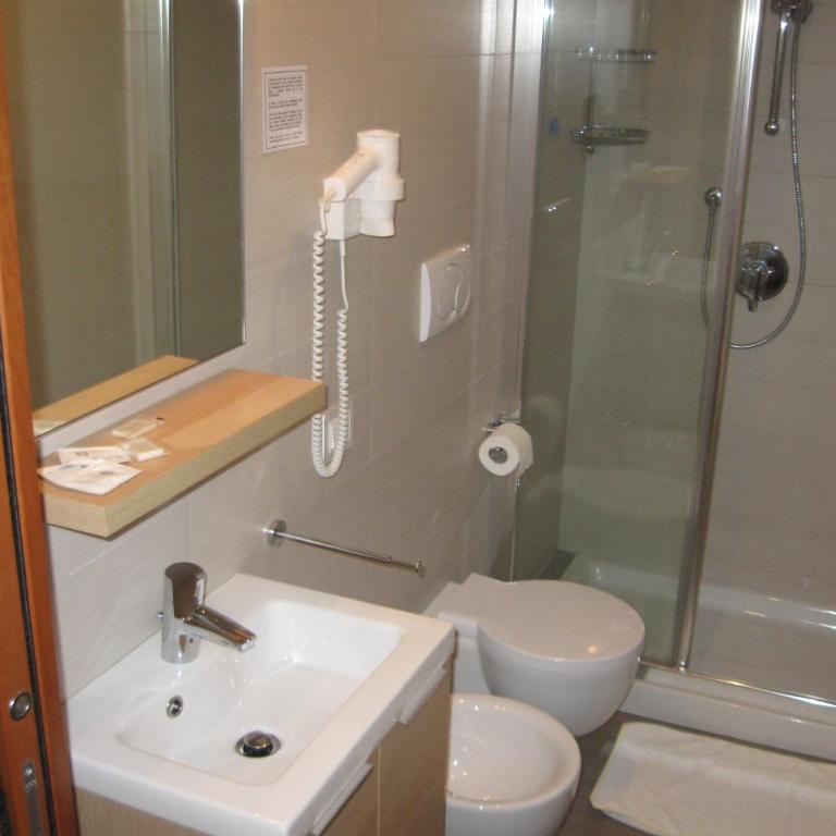 Hotel Mezzaluna - Twin Room - 3