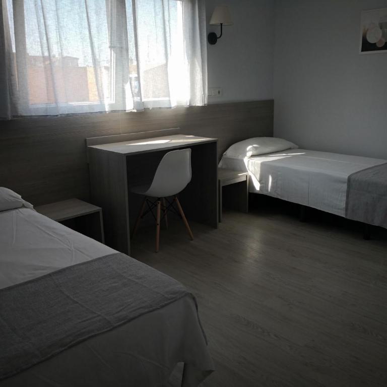 Golden Alcala - Twin Room - 1