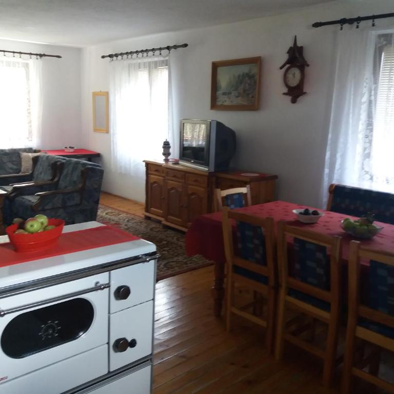 Apartments And Rooms Gold - Apartman Tipa "Suite" sa Pogledom na Planine - 10