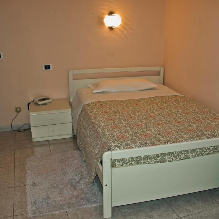 Hotel Cristallo - Camera Singola con Doccia - 5