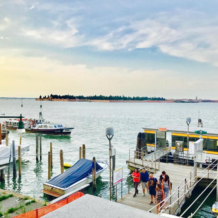 Ca' Monica Panoramic-Canal View, Biennale - Two-Bedroom Apartment with Sea View - 26