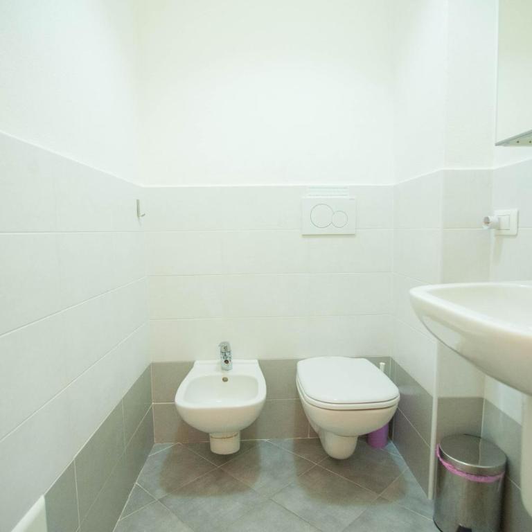 Italianflat - Rentroom 200mt to Arena - Camera Matrimoniale con Bagno Privato Esterno - 4
