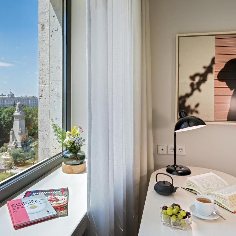 Barceló Torre de Madrid - Deluxe Room with City View - 3