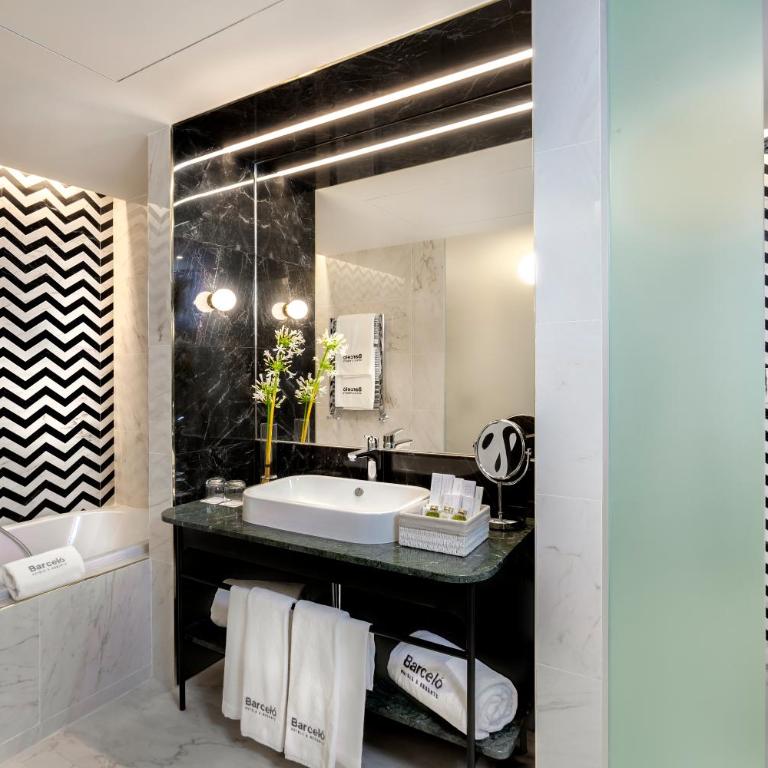 Barceló Torre de Madrid - One-Bedroom Suite with City View - 4