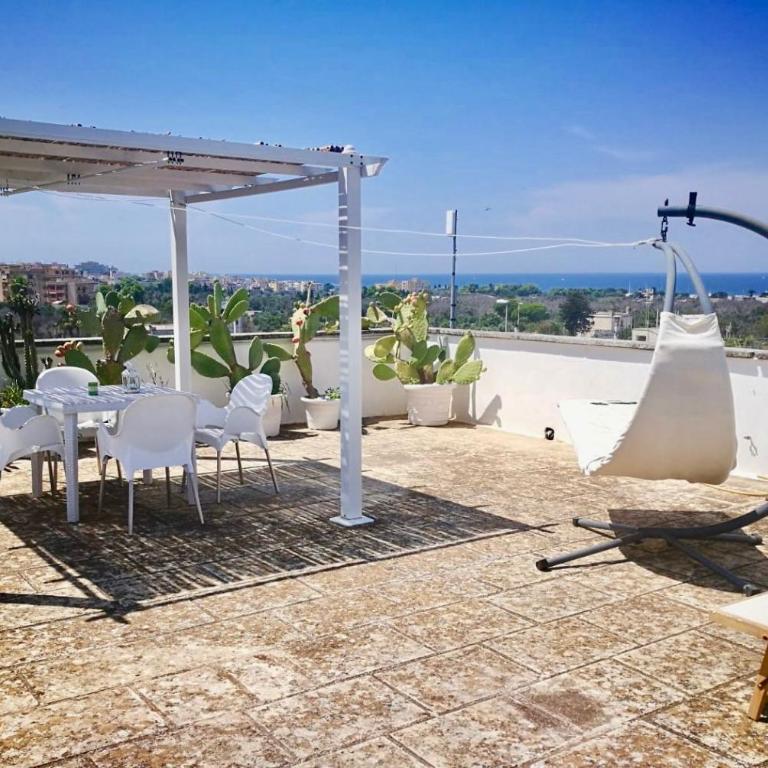 Villa Casa Vacanze Fiore - Appartamento con 2 Camere da Letto, Terrazza Privata e Vista Mare - 4