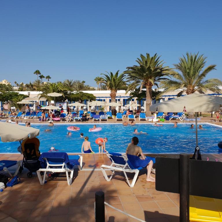 Apartamentos Playa Feliz - Apartamento con 2 dormitorios y vistas frontales al mar - 35