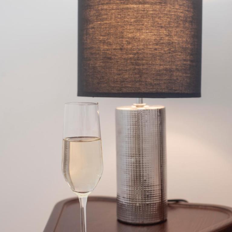 Aria Apartments - One-Bedroom Apartment with Sea View - 3