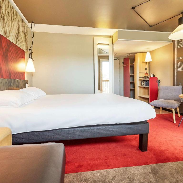 ibis Deauville Centre - Chambre Premium avec 1 Lit Double, 1 Canapé Simple et Balcon - 8