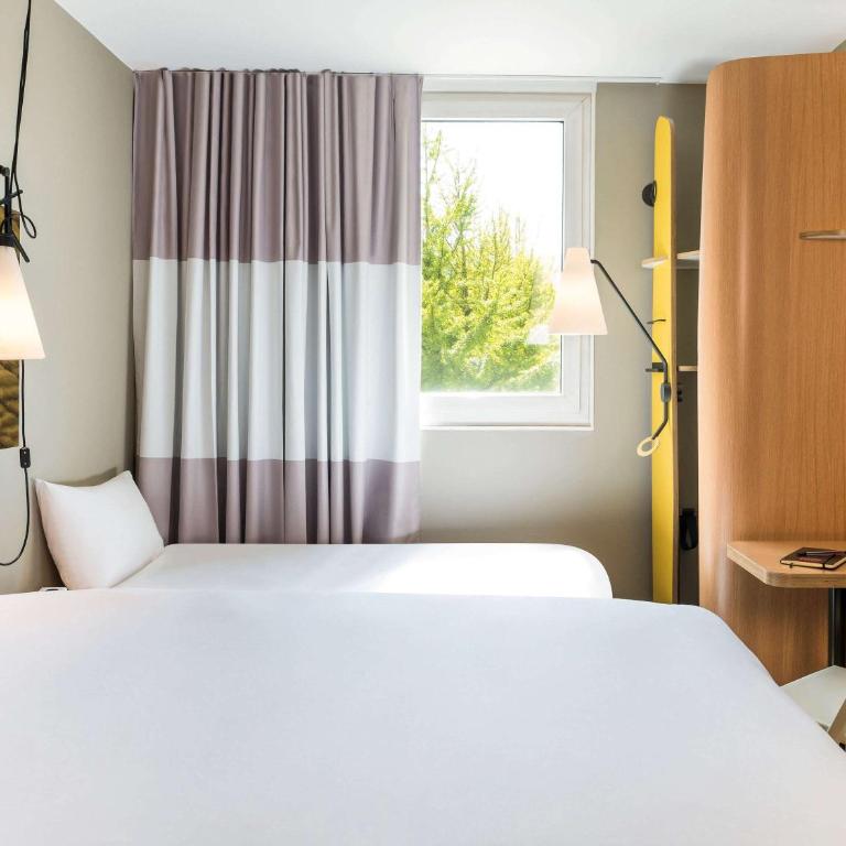 ibis Paris Gare du Nord Château Landon 10ème - Chambre Standard avec 1 Lit Double et 1 Lit Simple - 1