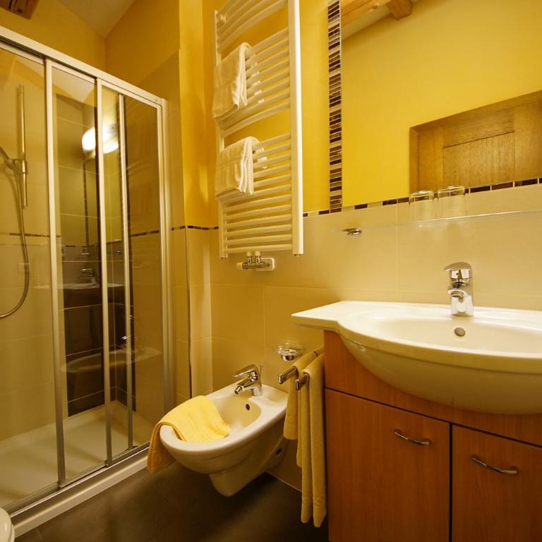 Garnì Tofana - Deluxe Doppelzimmer mit Balkon - 2