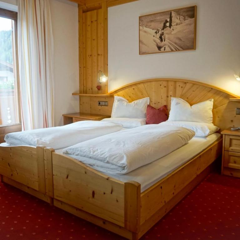Garnì Tofana - Deluxe Doppel-/Zweibettzimmer - 1