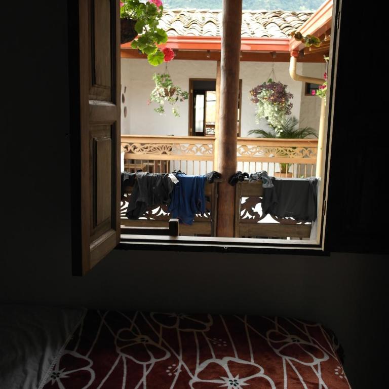Sergeant Pepper's Hostel - Superior Family Room - 1