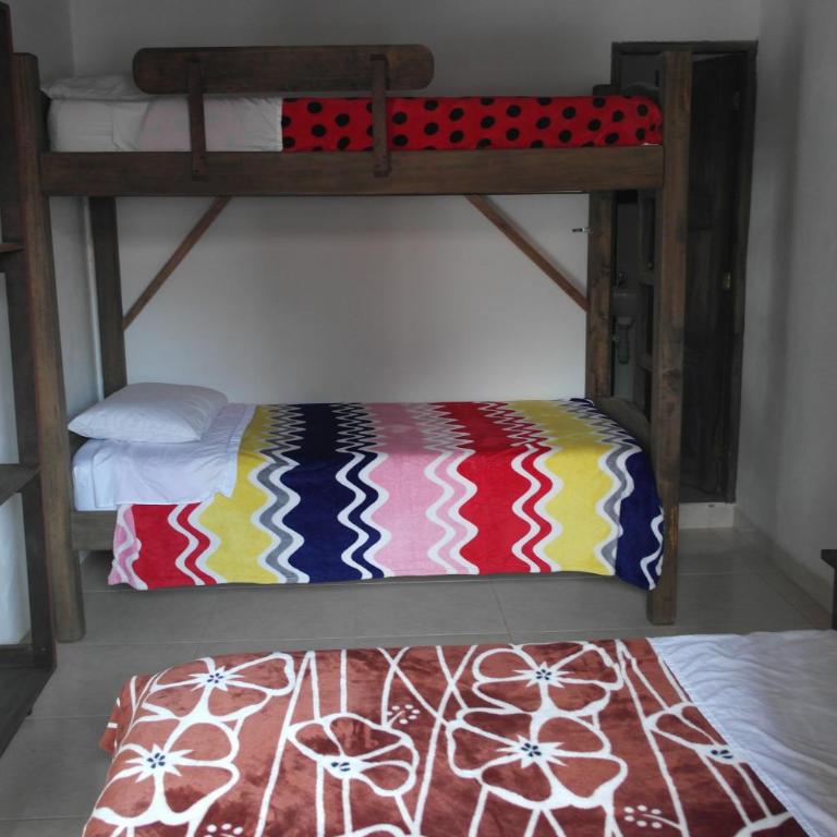Sergeant Pepper's Hostel - Superior Family Room - 2