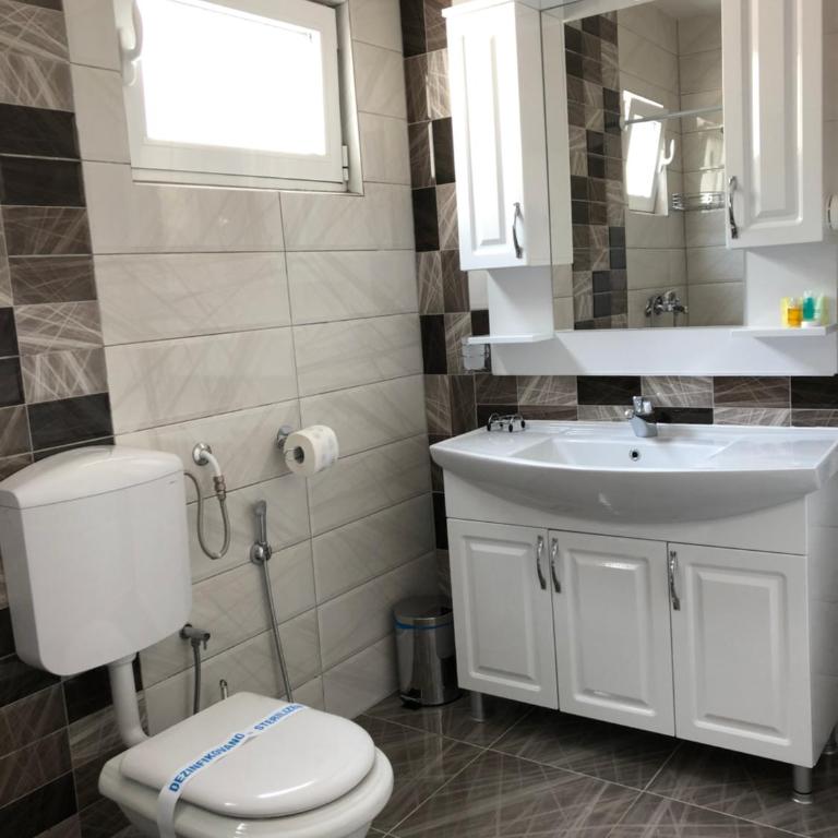 Three Palms Apartments Novakovic - Studio with Balcony - 6