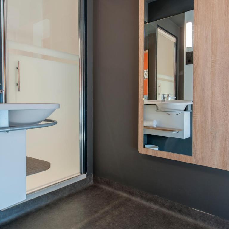 Ibis Budget Madrid Centro Lavapies - Habitación Doble Estándar - 2 camas - 11