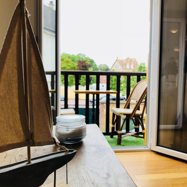 Appartement Bien-être 2 chambres au coeur de Cabourg - - Apartment - 27