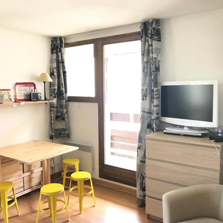 MyHome - Plein Soleil 47 - Studio cabine 4 pax skis aux pieds Val Claret - Apartment - 8