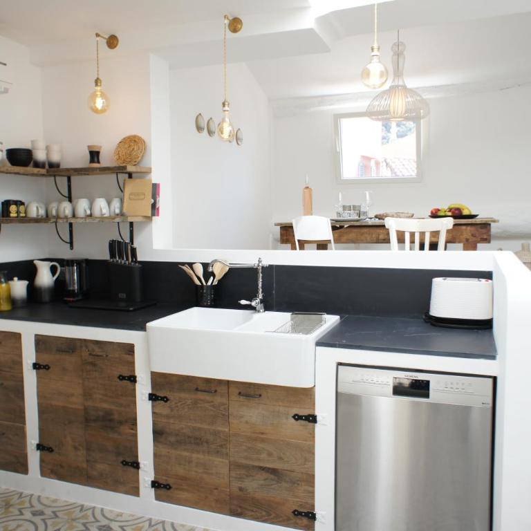 Ze Perfect Place - Vieux Nice - Exceptionnel Appartement - Calme et Terrasse avec vues - Apartment-no lift-5th floor - 22