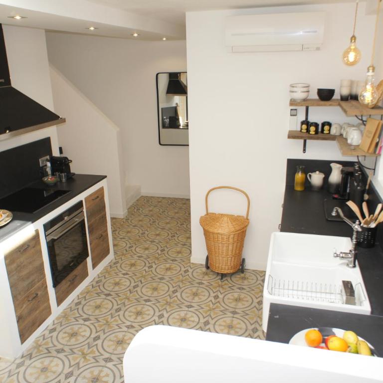 Ze Perfect Place - Vieux Nice - Exceptionnel Appartement - Calme et Terrasse avec vues - Apartment-no lift-5th floor - 20