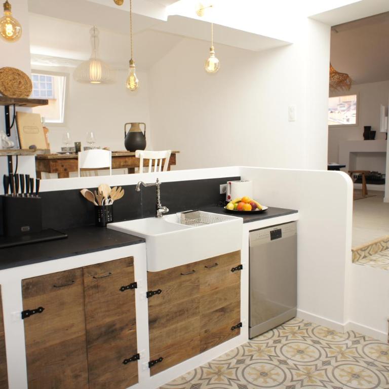 Ze Perfect Place - Vieux Nice - Exceptionnel Appartement - Calme et Terrasse avec vues - Apartment-no lift-5th floor - 24