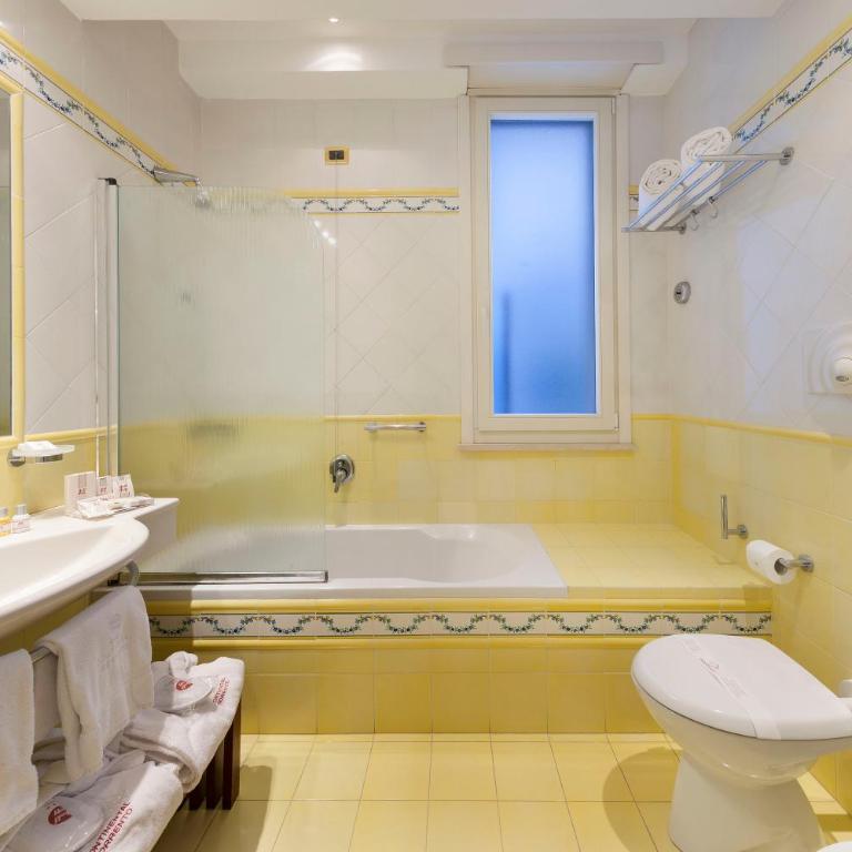 Hotel Continental - Double or Twin Room with Sea View - 1