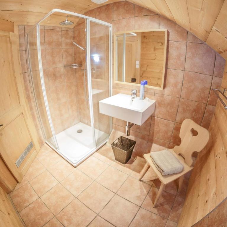 Guest House du Grand Paradis - On Piste - Loft Deluxe avec Lit Double ou Lits Jumeaux et Salle de Bains Privative Séparée - 4