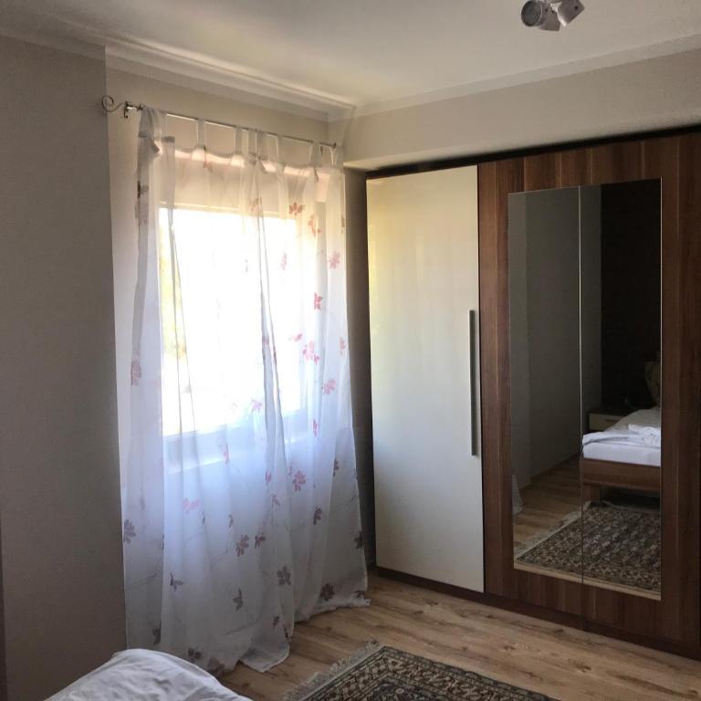 Apartments Let Me In - Apartment mit 2 Schlafzimmern und Balkon - 10