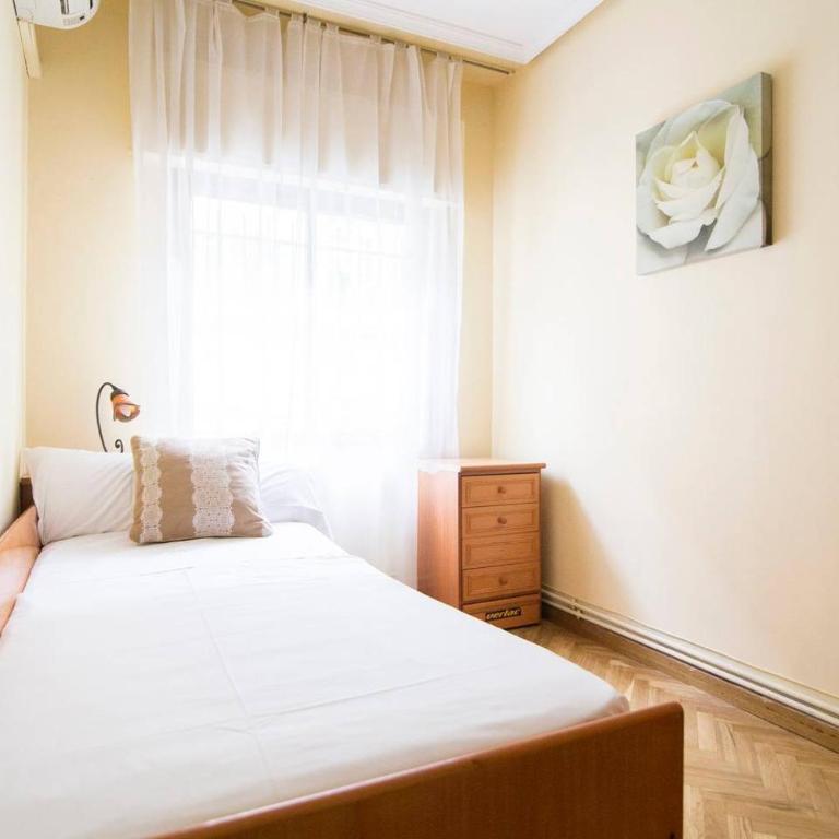 Home & Private Terrace WIFI + AIRCON - Apartment - 16