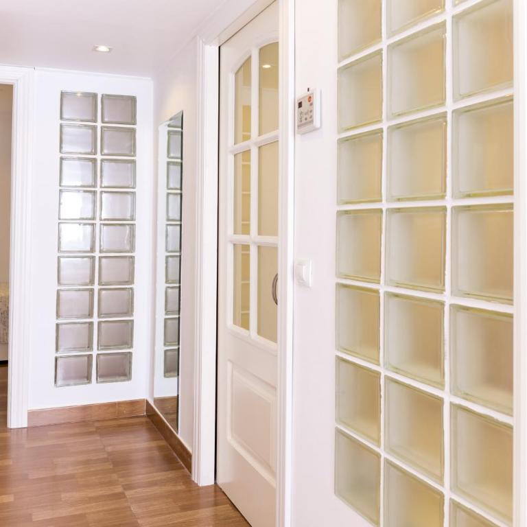 Wonderful Holidays - Three-Bedroom Apartment - 13