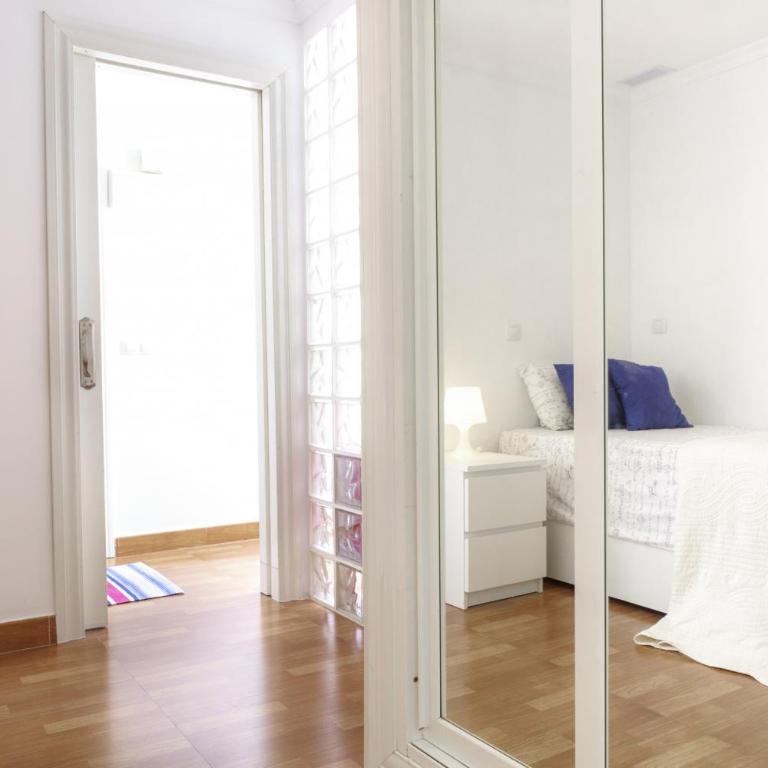 Wonderful Holidays - Three-Bedroom Apartment - 18