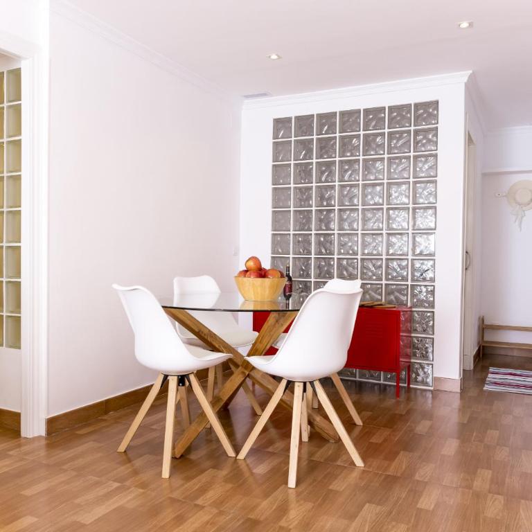 Wonderful Holidays - Three-Bedroom Apartment - 2