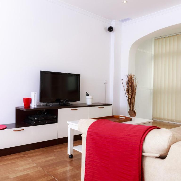 Wonderful Holidays - Three-Bedroom Apartment - 7