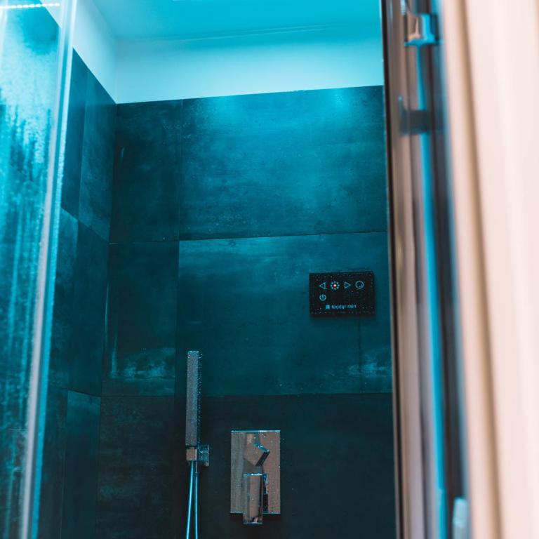 Club 57 Imperial Rooms - Double Room with Private Bathroom - 1