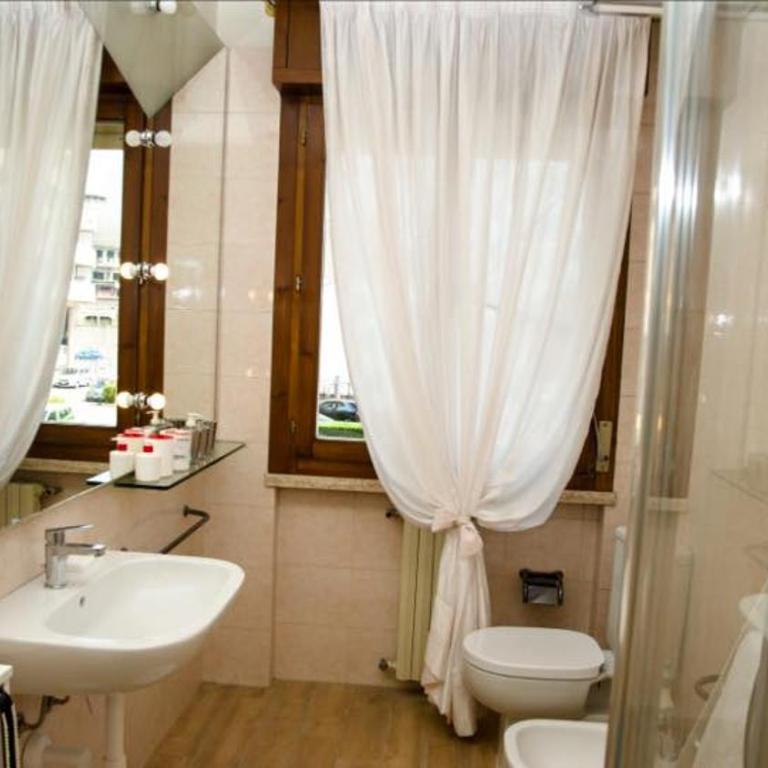 B&B Luc - Camera Matrimoniale con Bagno Privato - 8
