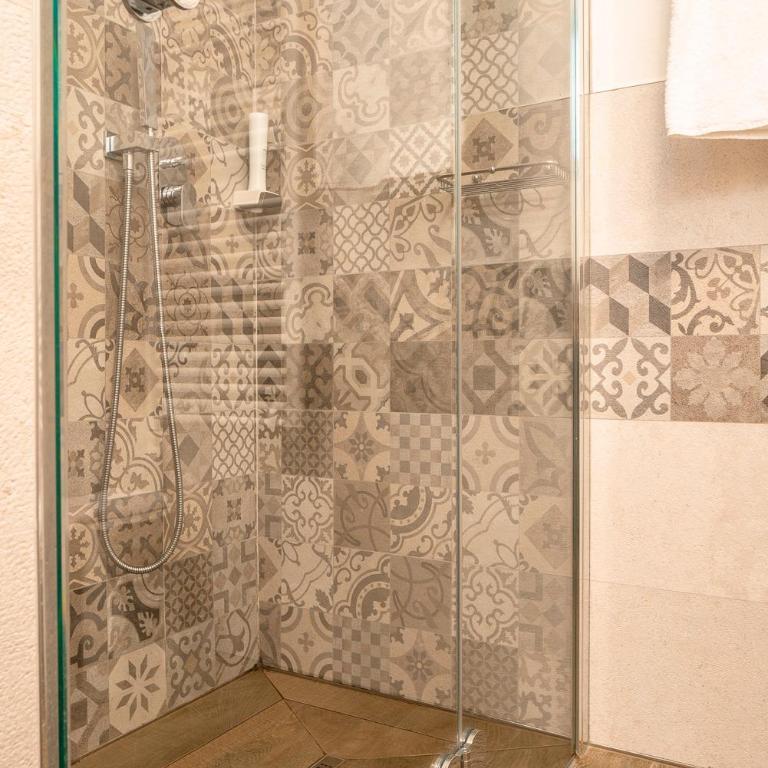Hotel Ambassador - One-Bedroom Apartment - 7