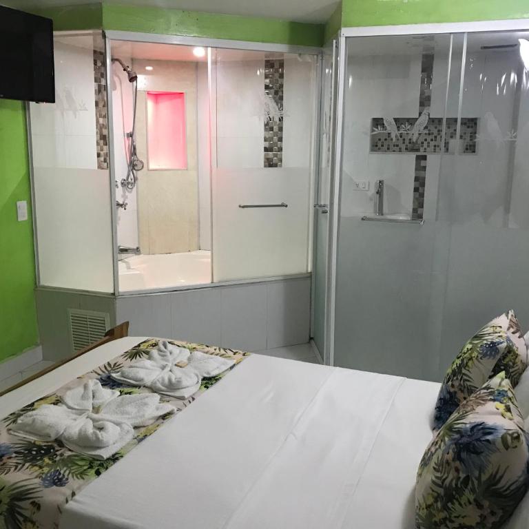 Hotel Las Guacamayas Guatapé - Habitación Doble Deluxe con bañera - 8