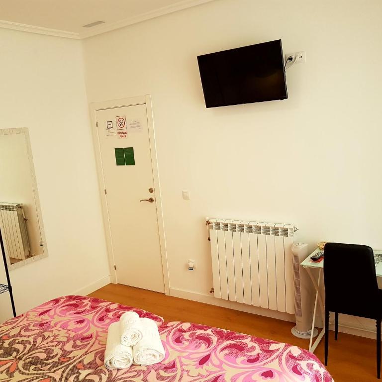 Pensión Sotelo - Habitación Doble con baño compartido - 2 camas - 14