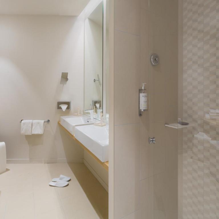 Best Western Plus Hotel Divona Cahors - Suite Junior Lit King-Size - Non-Fumeurs - 2