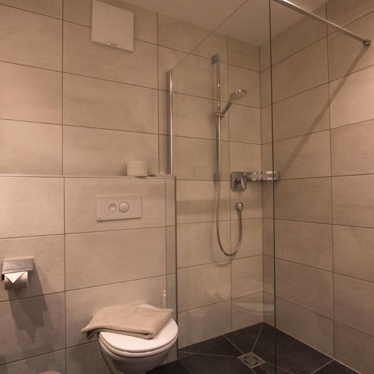 Haus Sattelblick - Doppel-/Zweibettzimmer mit Balkon - 1