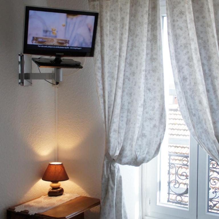 Hotel Montsegur - Chambre Double avec 1 Lit Queen-Size - 5