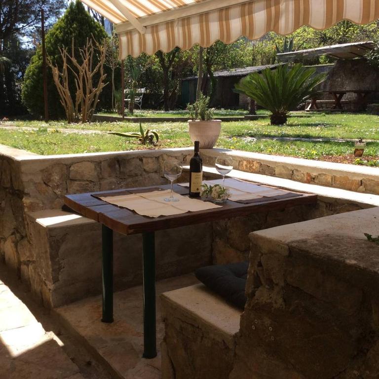 Mediterranean Holiday House & Apartments - Two-Bedroom Apartment - 23