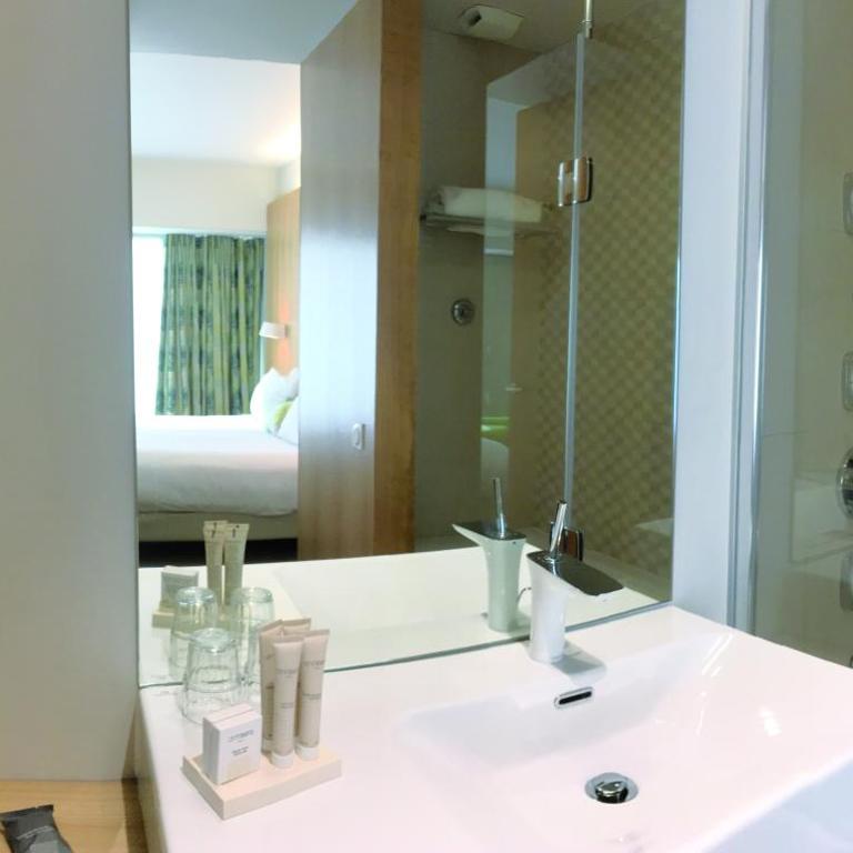 Best Western Plus Hotel Divona Cahors - Chambre Lit King-Size Exécutive - 3