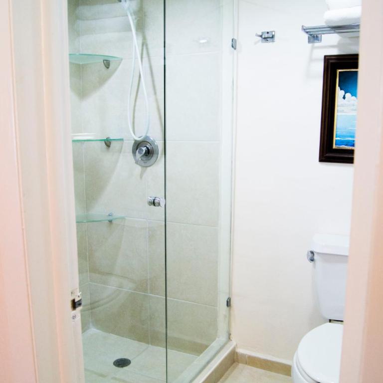1BDR Amazing Beachfront Condo in Cancun Hotel Zone - Apartment with Balcony - 14