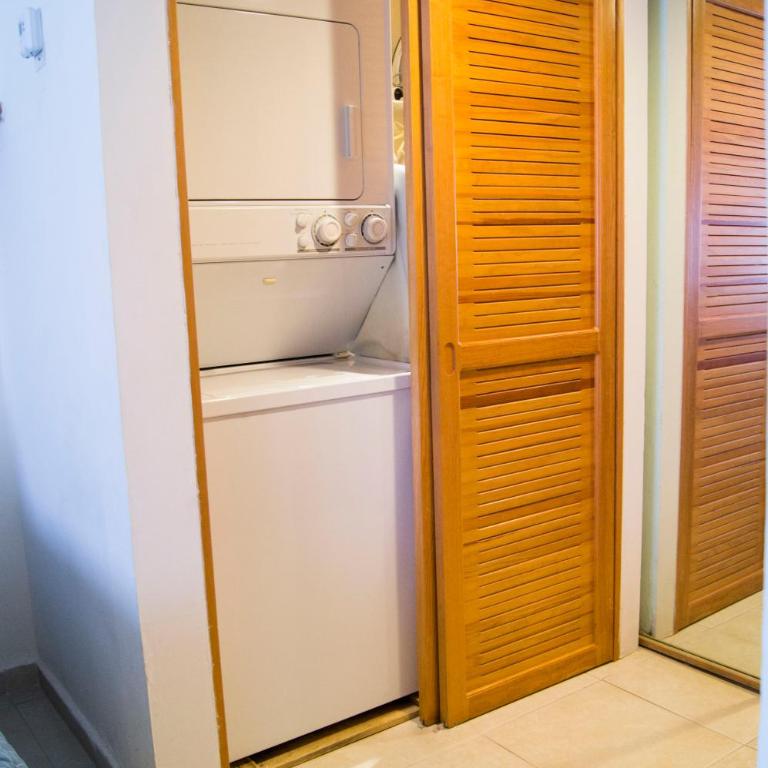 1BDR Amazing Beachfront Condo in Cancun Hotel Zone - Apartment with Balcony - 34