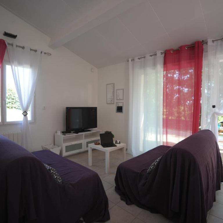 DORMIR A MONTAUBAN Logements Carreyrat Calme et Verdoyant - Appartement - Vue sur Jardin - 22