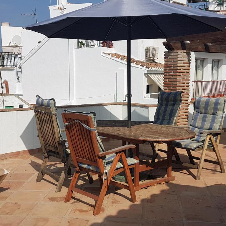 Competa Suites - Estudio Deluxe con cama grande - 29