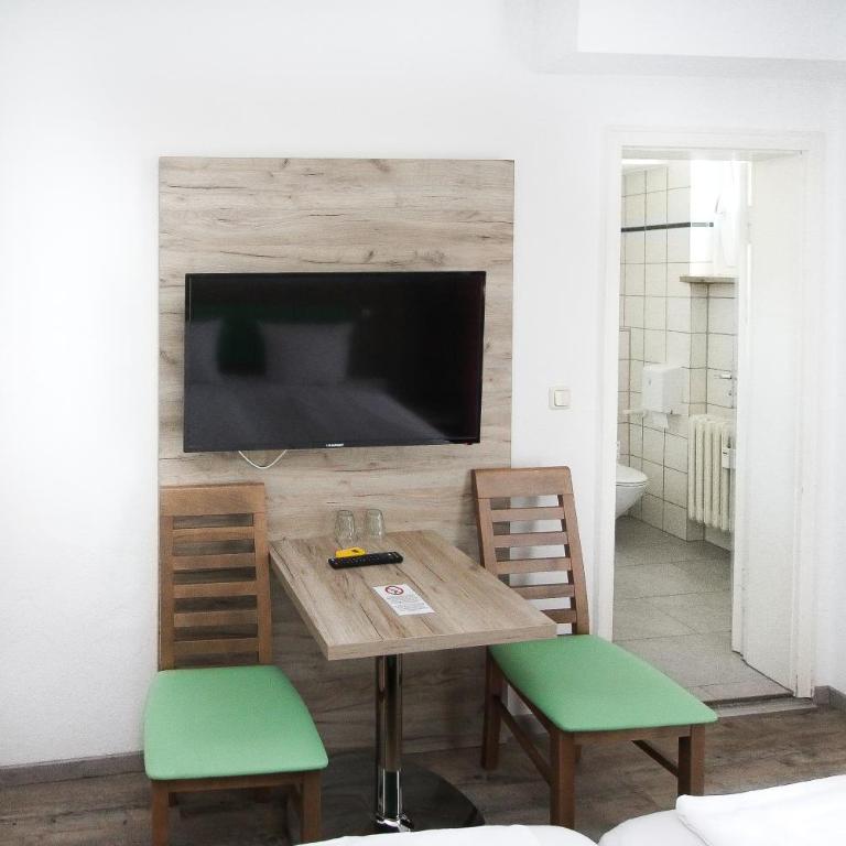 Hotel Pension Köberl - Comfort Double Room with Private Bathroom - 6